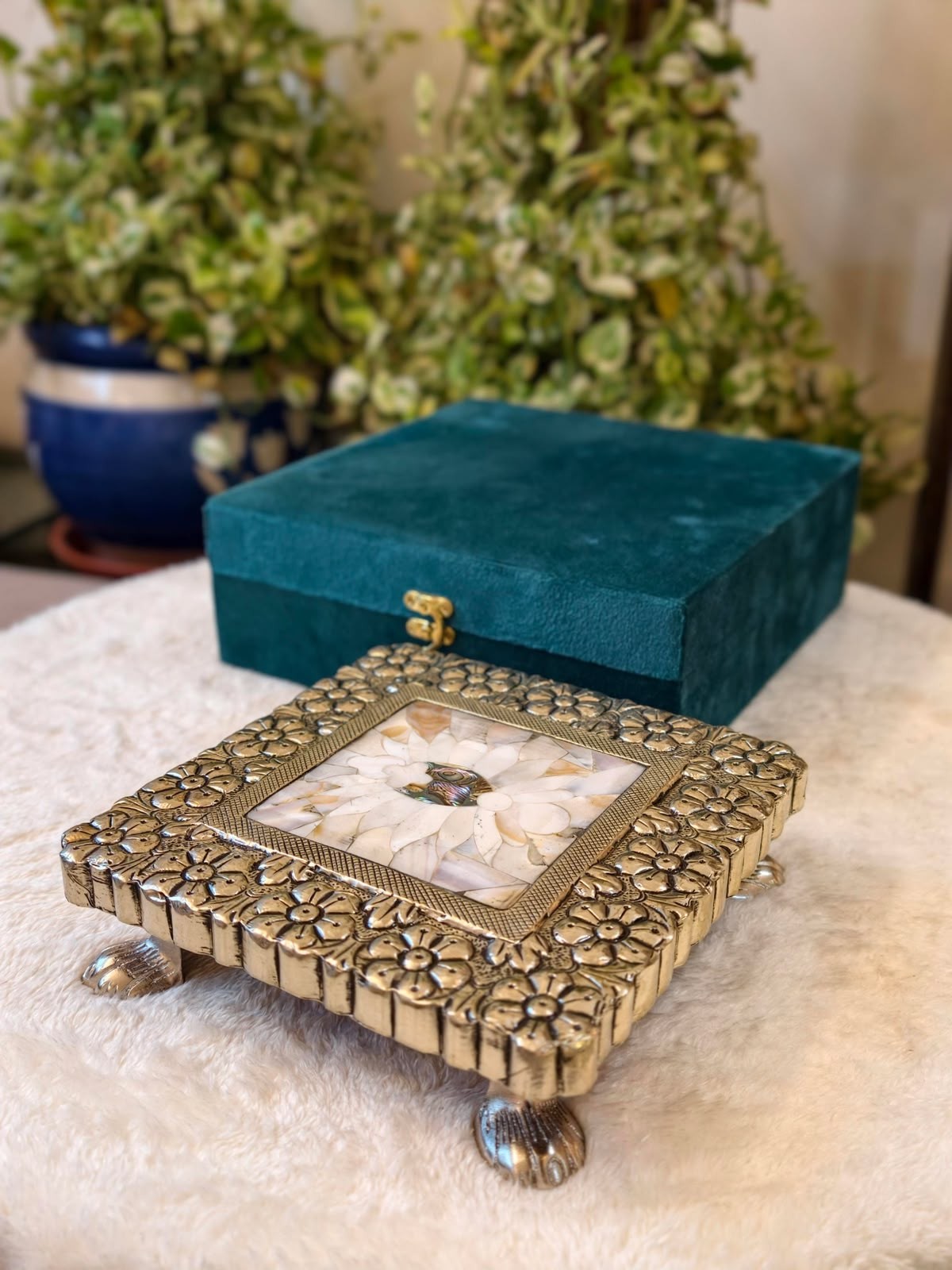 Chowki with velvet box, photo 2