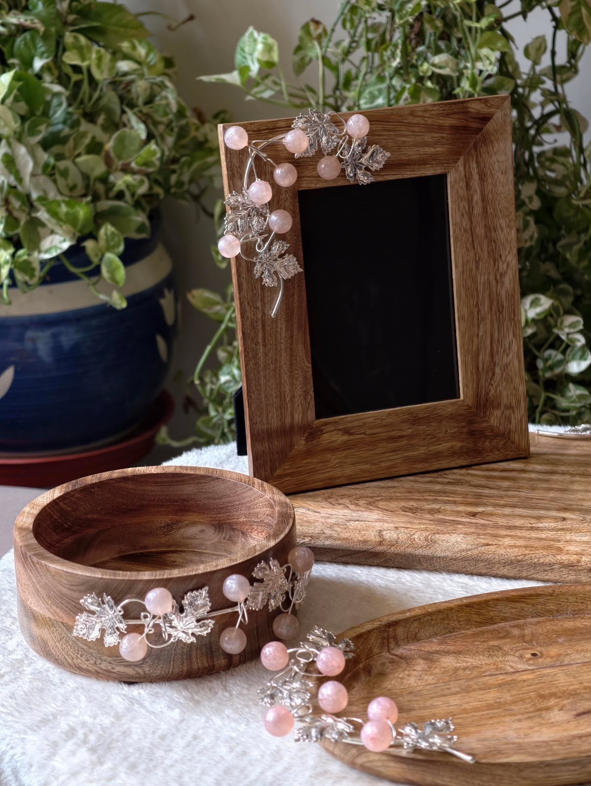 Silver Flowers with Wooden Platters, photo 2