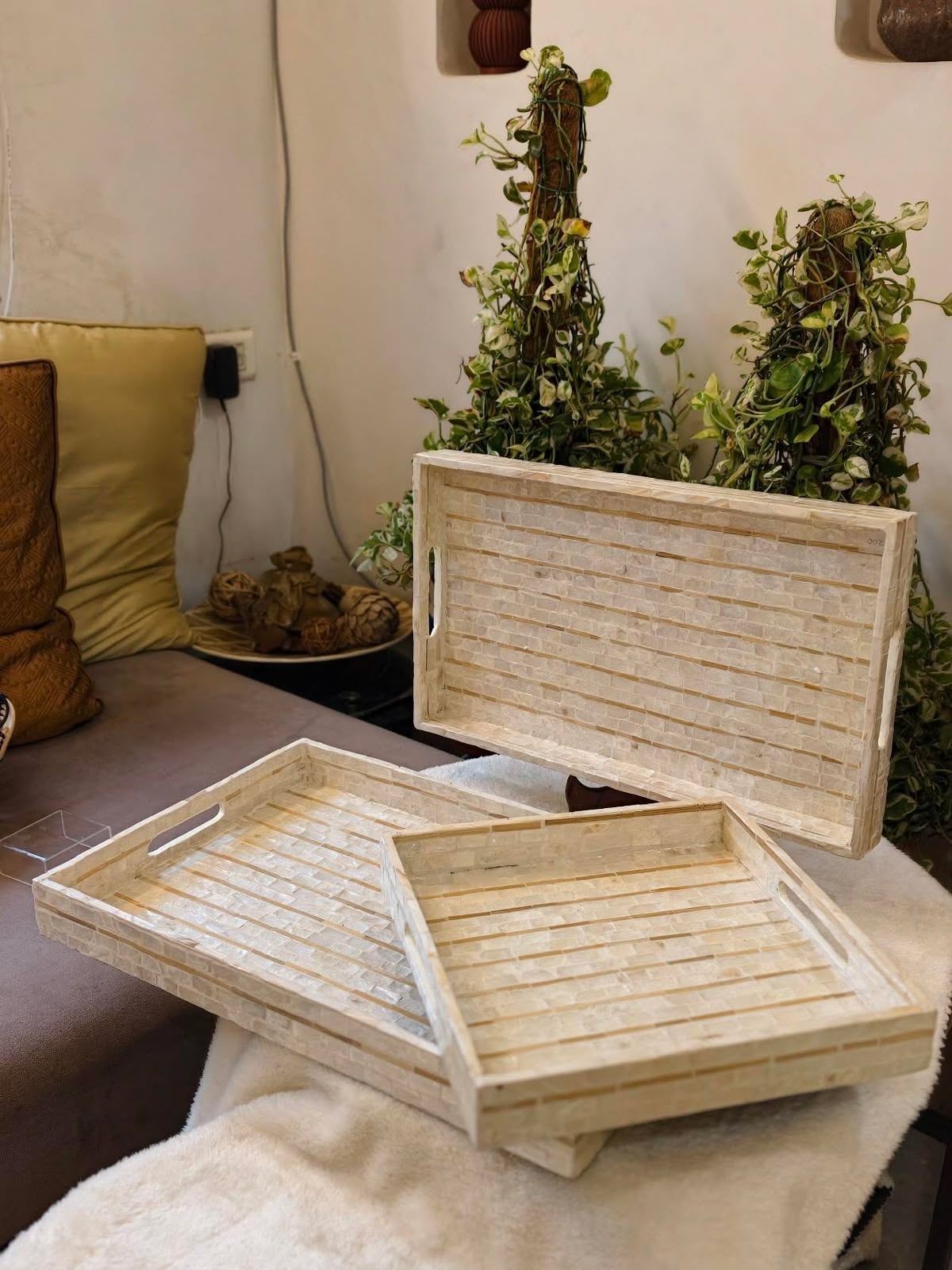 Mother of pearl tray set